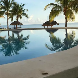 Front Private With Shared Bathroom Cancún